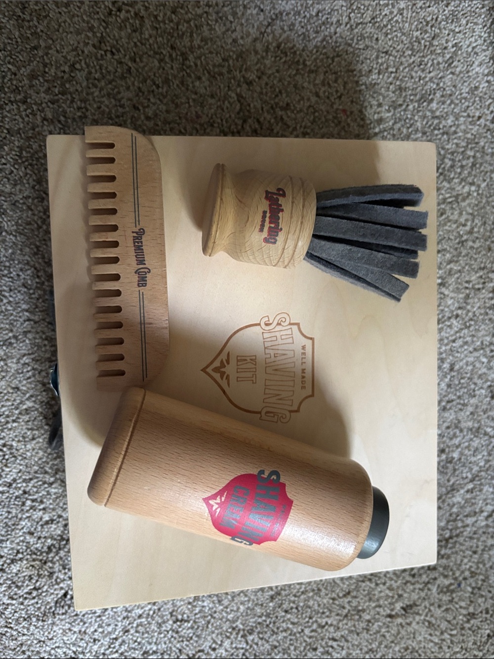 Retired Wooden Hearth & Hand Shaving Kit with extra pieces - Picture 11 of 12